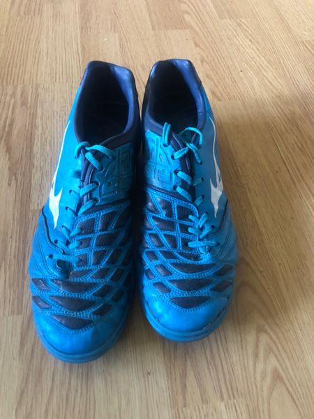 Mizuno astro turf boots for sale in Co. Kilkenny for 60 on DoneDeal