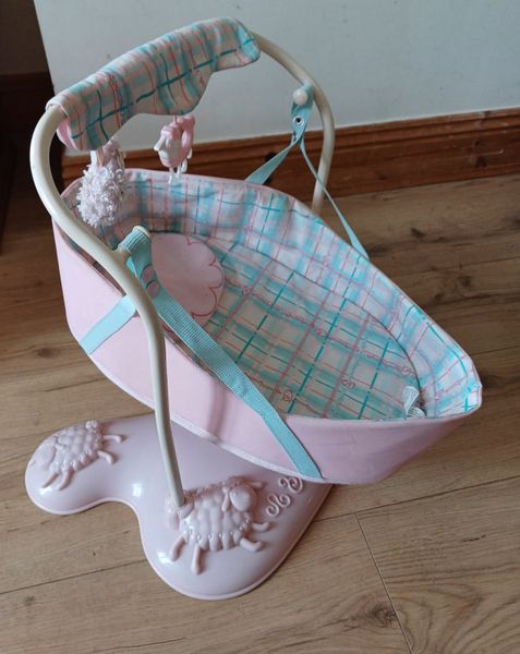 Baby annabell swinging outlet crib