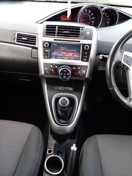 Toyota Verso 2014 295494408