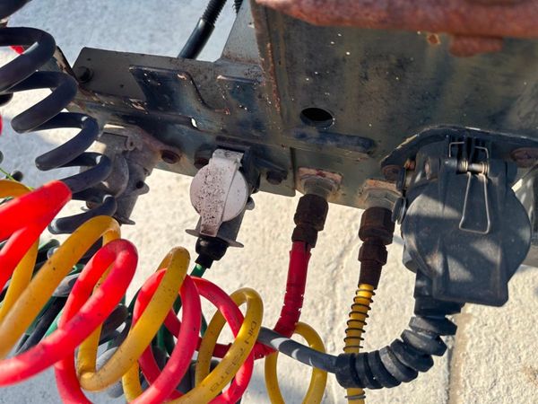 BOUGHTON TWIN AXLE HOOK DRAG TRAILER....117KY 295617370