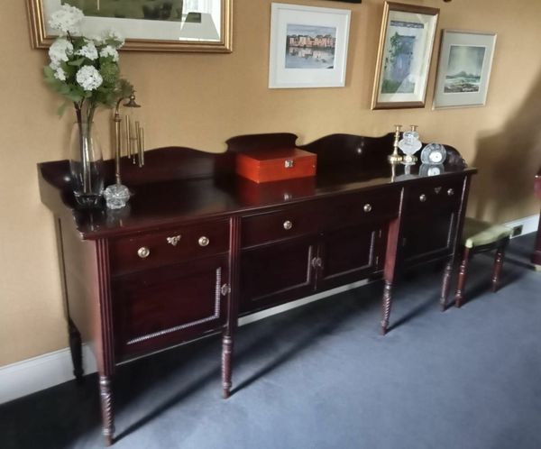 Done deal store sideboard