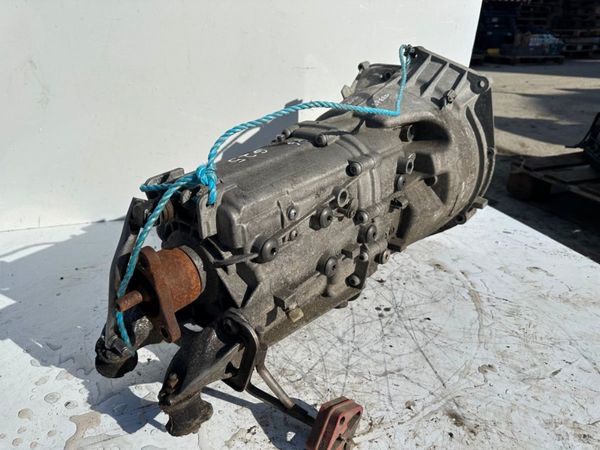 E90 BMW 320D MANUAL GEARBOX......P6G25 295734530