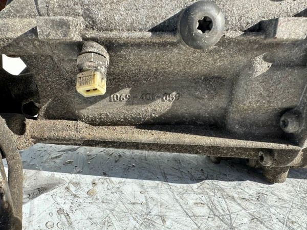 E90 BMW 320D MANUAL GEARBOX......P6G25 295734532