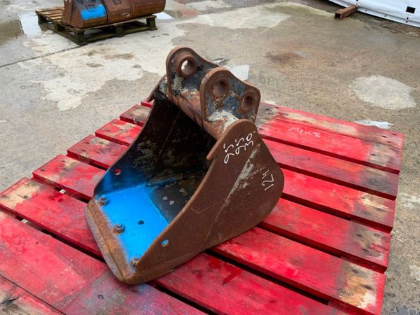 12" MINI DIGGER BUCKET......30mm PINS......1227/2 296358045