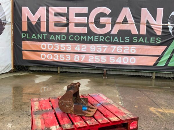 12" MINI DIGGER BUCKET....25mm PINS.......#CPH. 296358800