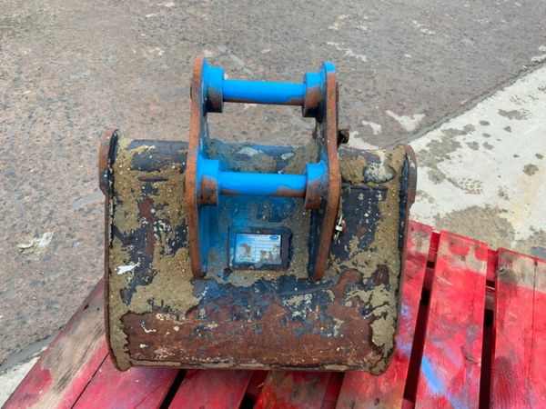 18" MINI DIGGER BUCKET.....30mm......KEEN. 296476699