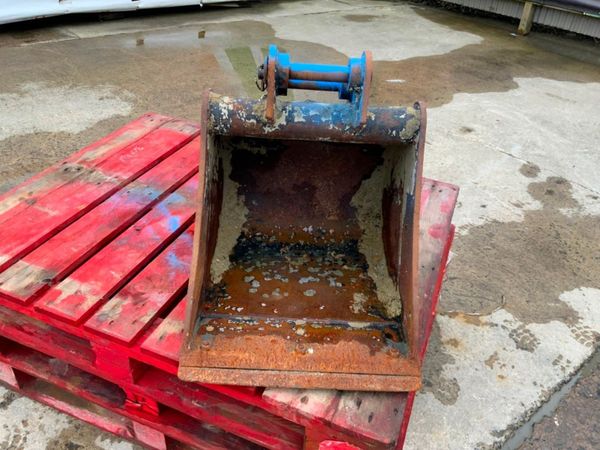 18" MINI DIGGER BUCKET.....30mm......KEEN. 296476702