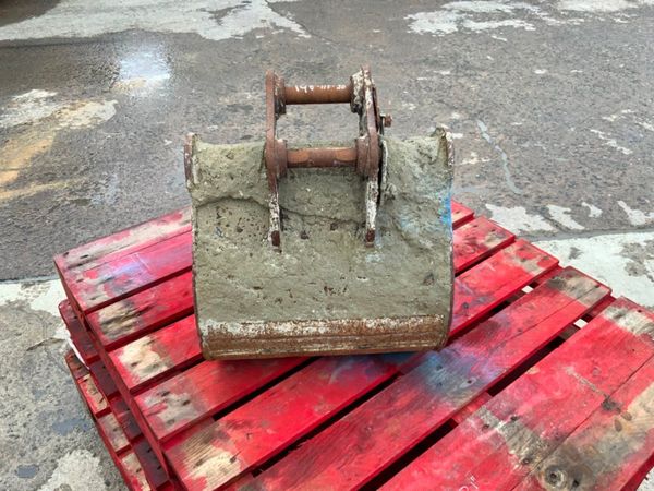 18" MINI DIGGER BUCKET....30mm PINS......18CPH. 296477953