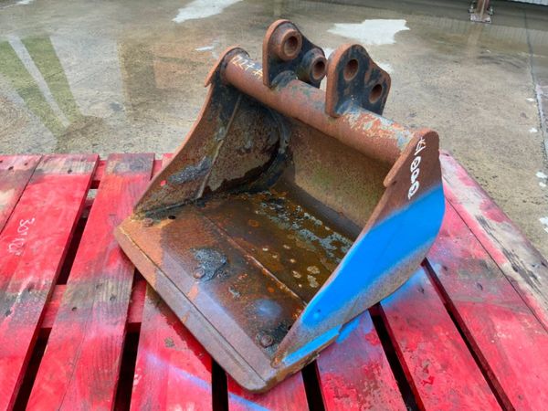 18" MINI DIGGER BUCKET....30mm PINS....1227/3. 296479644