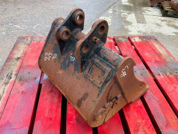 18" MINI DIGGER BUCKET....30mm PINS....1227/3. 296479647