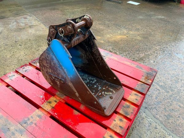 12" MINI DIGGER BUCKET    30mm PINS....1214. 296491269