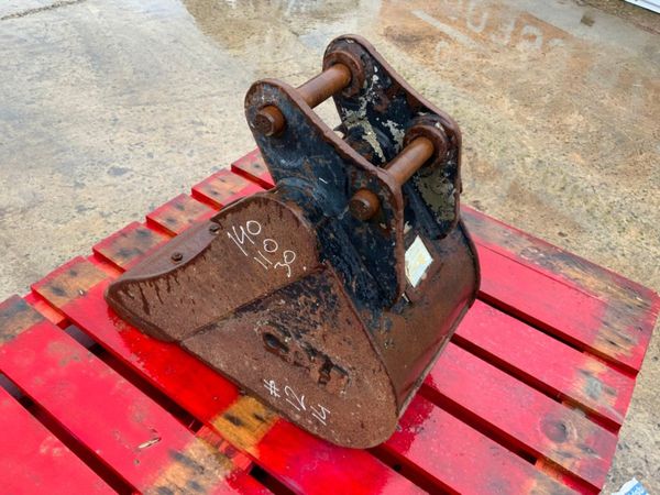 12" MINI DIGGER BUCKET    30mm PINS....1214. 296491262