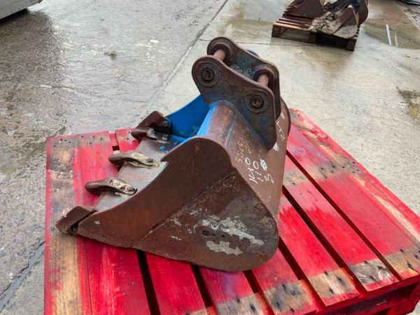 24" KEEN MINI DIGGER BUCKET...30mm PINS.....1012. 296595226