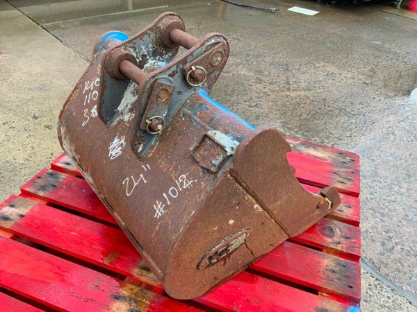 24" KEEN MINI DIGGER BUCKET...30mm PINS.....1012. 296595230