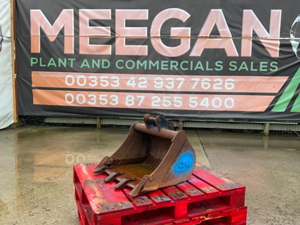 24" MINI DIGGER BUCKET....30mm PINS......3018. 296596577