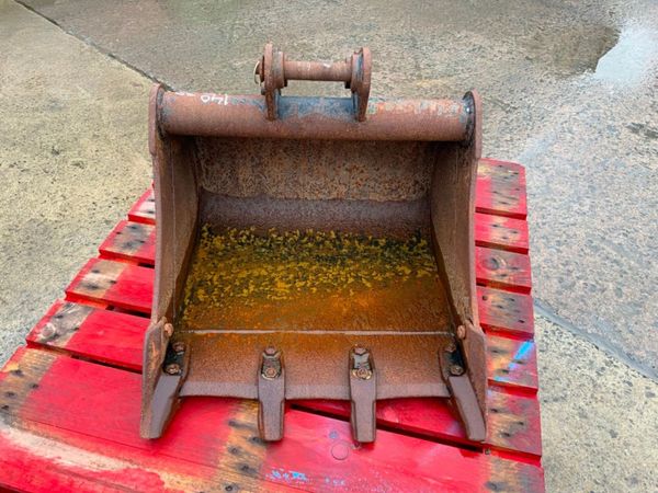 24" MINI DIGGER BUCKET....30mm PINS......3018. 296596581