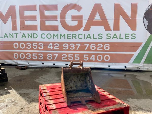 18" MINI DIGGING BUCKET....30mm PINS....30310 296608725