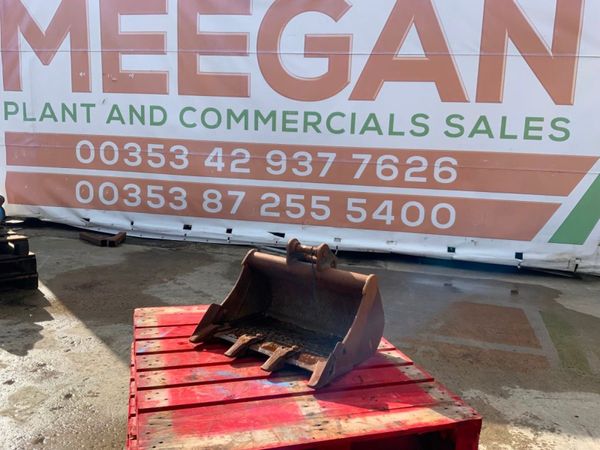 24" MINI DIGGER BUCKET.......30mm PINS.....1218. 296609449