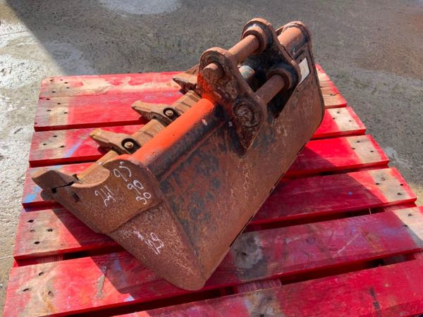 24" TOOTHED BUCKET......30mm PINS.....128. 296617812