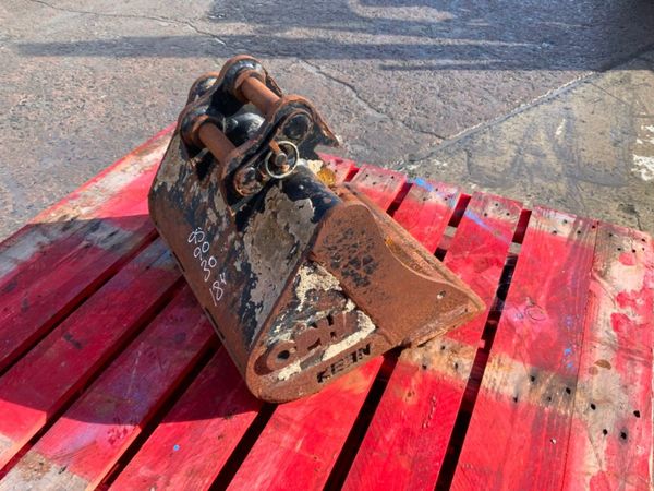 18" MINI DIGGER BUCKET......30mm PINS....1714.. 296617876