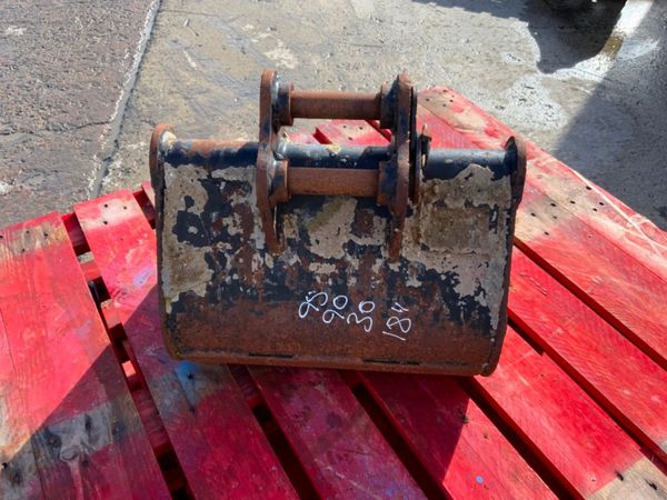 18" MINI DIGGER BUCKET......30mm PINS....1714.. 296617877