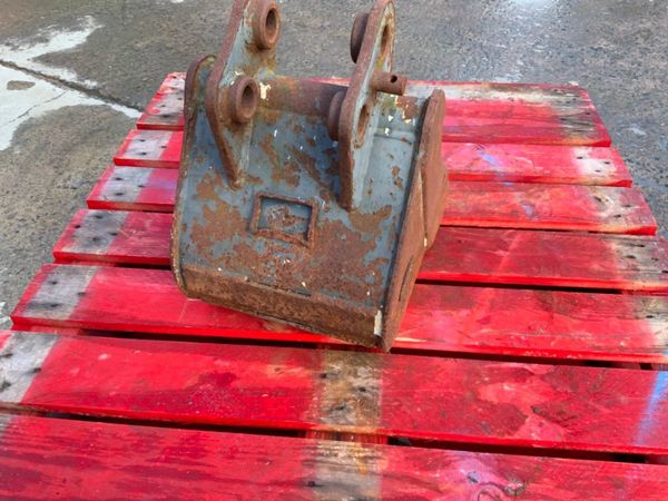 12" MINI DIGGER BUCKET......30mm PINS.... 30315 296618699