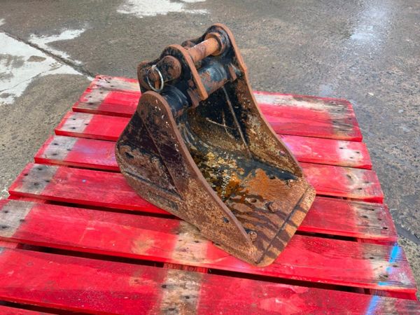 12" MINI DIGGER BUCKET....30mm PINS.....950 296622645