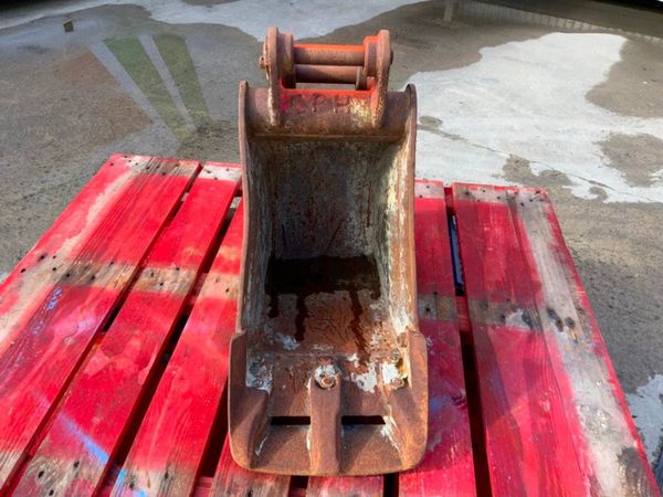 12" MINI DIGGER BUCKET......30mm PINS......128 296641778