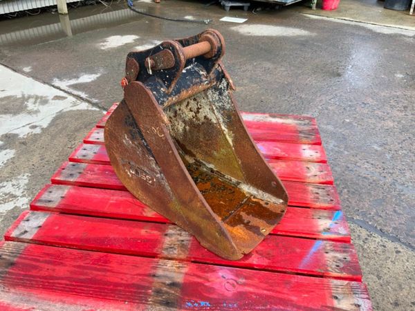 12" MINI DIGGER BUCKET....30mm PINS.....124. 296641771