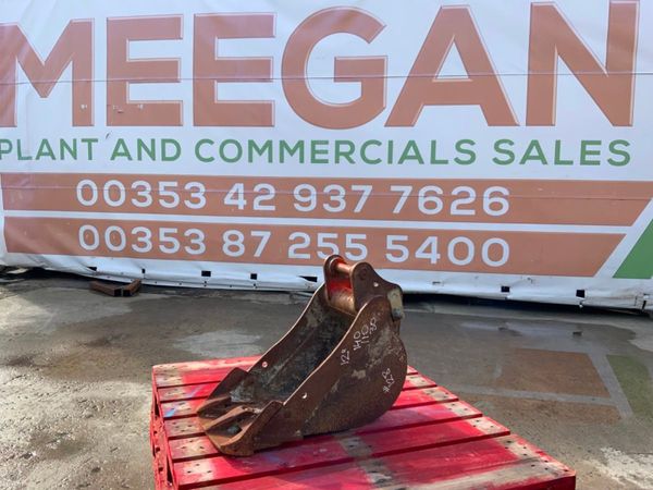12" MINI DIGGER BUCKET......30mm PINS......128 296641780