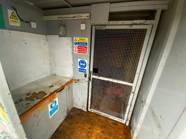 20ft SECURE SITE STORAGE CONTAINER.......933. 297088927