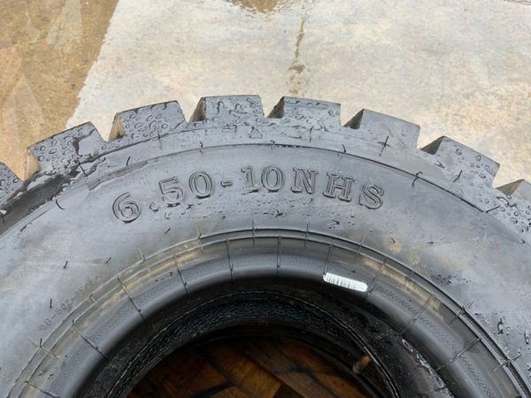 FRONT / REAR FORKLIFT TYRES..NEW TAKE OFF. 299883317