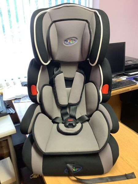 Bebe style clearance car seat installation