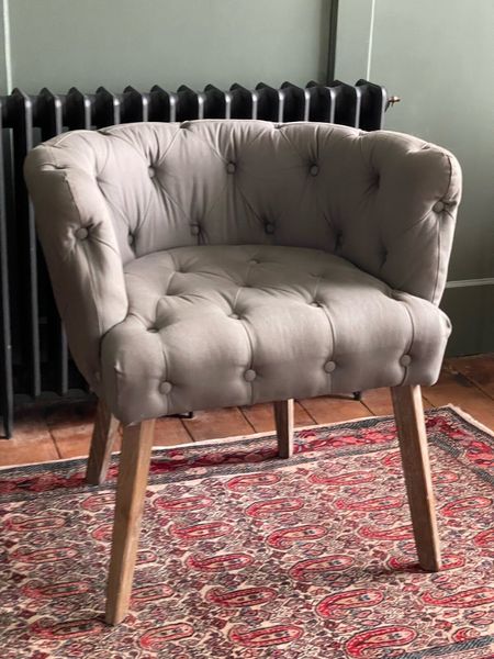 Beautiful grey chesterfield style chair for sale in Co. Cork for 150 on
