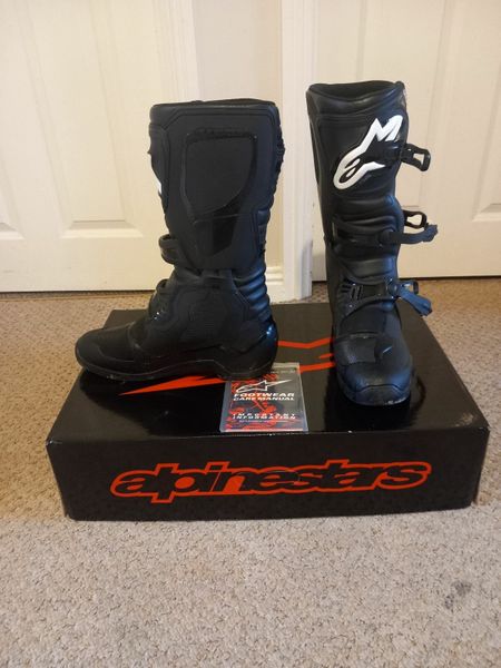 Used tech 10 hotsell boots for sale