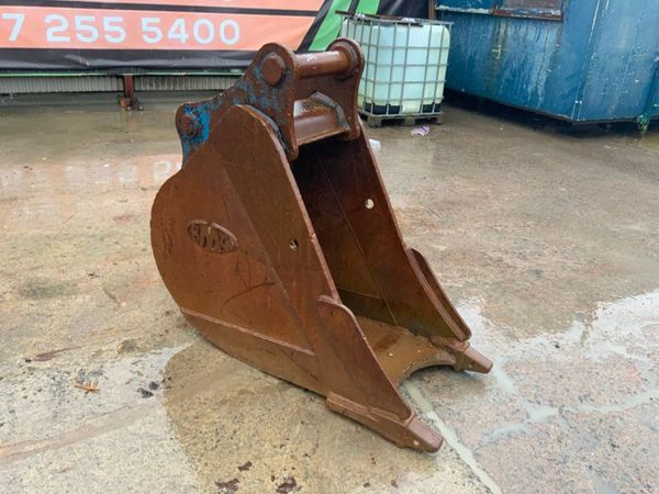24" BMC DIGGING BUCKET......80mm PINS....501mh. 290126580