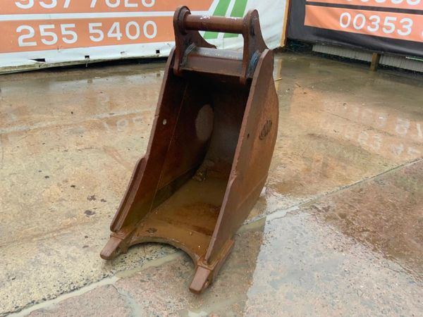 24" BMC DIGGING BUCKET......80mm PINS....501mh. 290126583