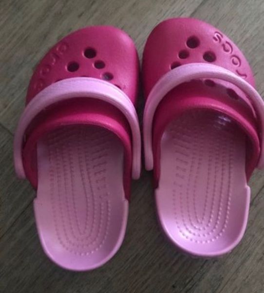 Pink crocs on online sale