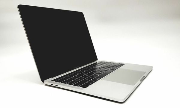 Macbook pro 2018 16 on sale gb