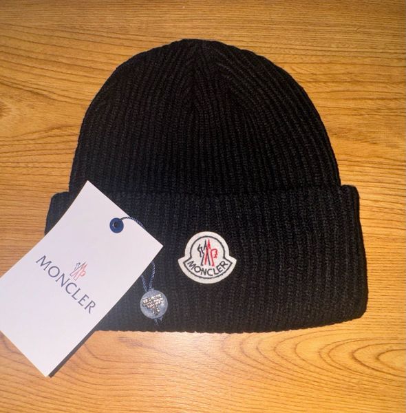 Moncler 2025 hat sale