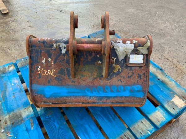 24" MINI DIGGER BUCKET....30mm PINS......32705. 290518749