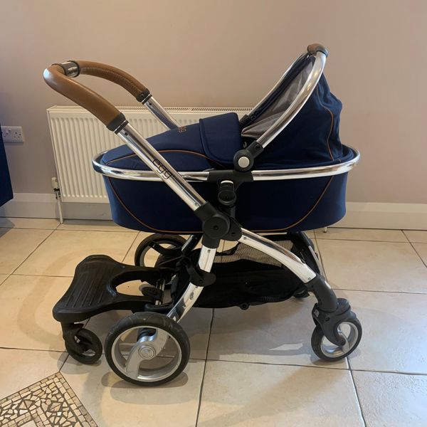 Egg pram sales navy and tan