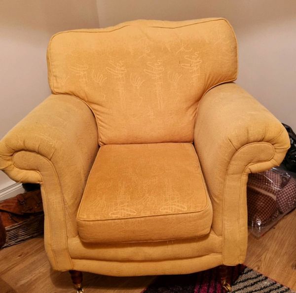 2 armchairs shop for sale