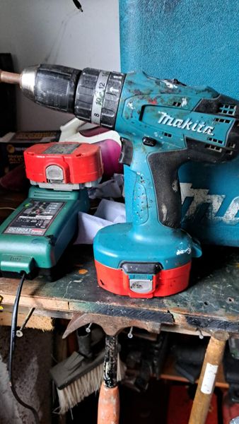 Power devil drill online battery