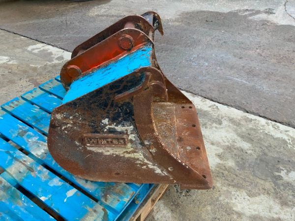 24" WHITES DIGGING BUCKET.......45mm PINS......24 290849283