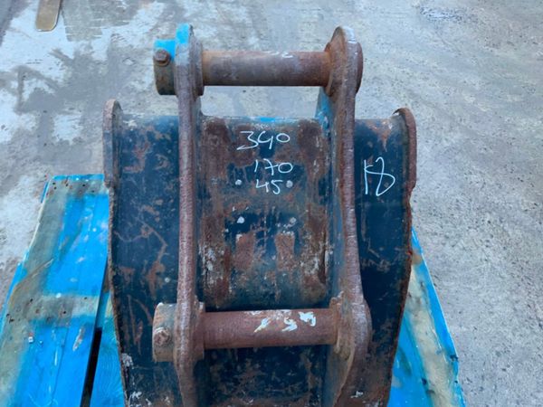 18" RHINOX DIGGING BUCKET......45mm PINS....30mh 290865043