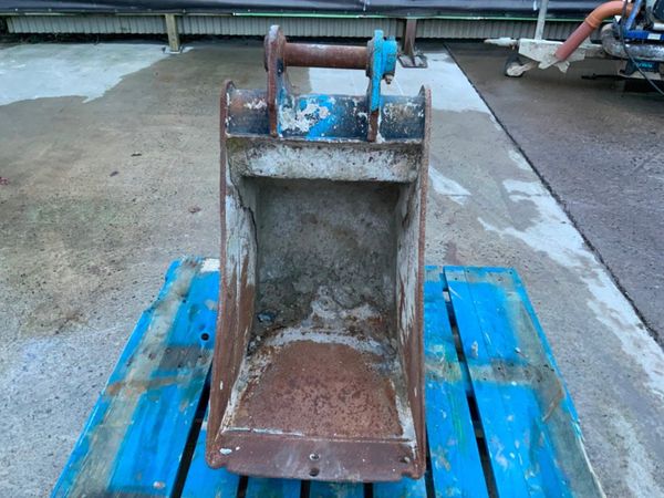 18" RHINOX DIGGING BUCKET......45mm PINS....30mh 290865050