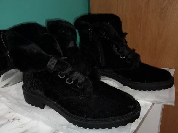 Womens black sale ugg boots sale