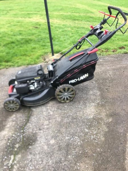 Pro lawn 53cm self 2024 propelled electric start hyundai lawnmower