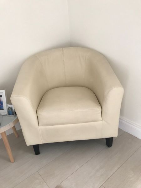 Cream leather tub discount chair